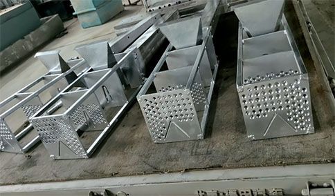 不同材料對(duì)拉擠模具的影響